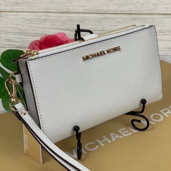 Michael Kors Handbags - 🌺Michael Kors Large DoubleZip Wallet Wristlet